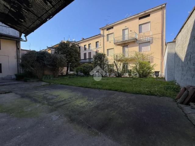 Appartamento in vendita di 400 m² in Via Michelangelo Buonarroti, 12