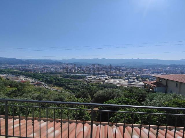 Appartamento in vendita di 400 m² in Via Vence