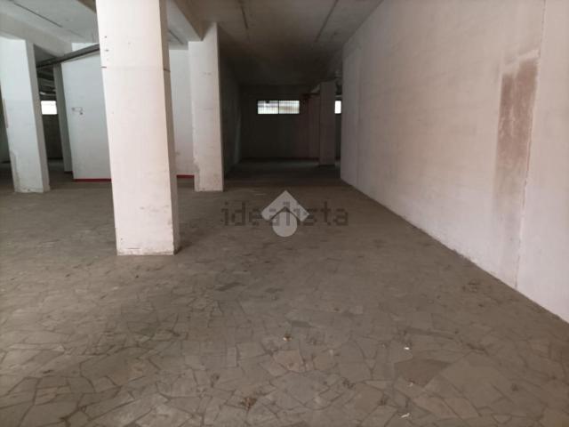 Appartamento in vendita di 400 m² in Viale Abramo Lincoln, 311