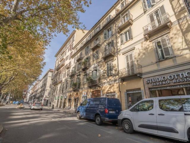 Appartamento in vendita di 400 m² in Corso Vittorio Emanuele II, 34