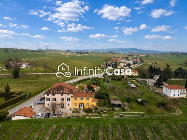 Appartamento in vendita di 400 m² in Strada Nuova