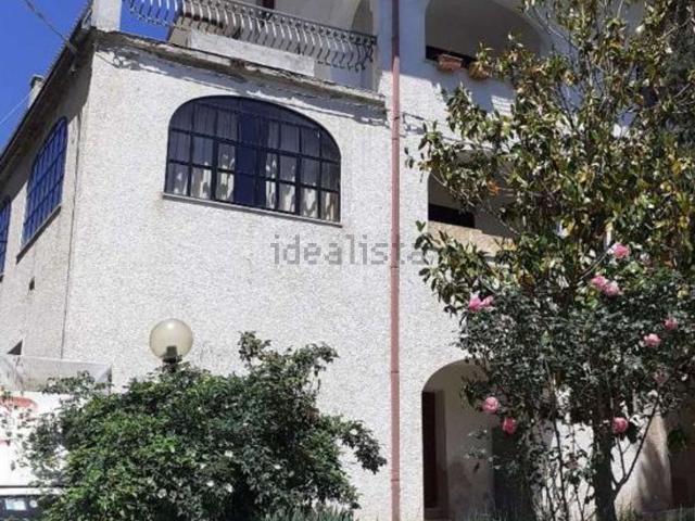 Appartamento in vendita di 401 m² in Via Giuseppe Impastato