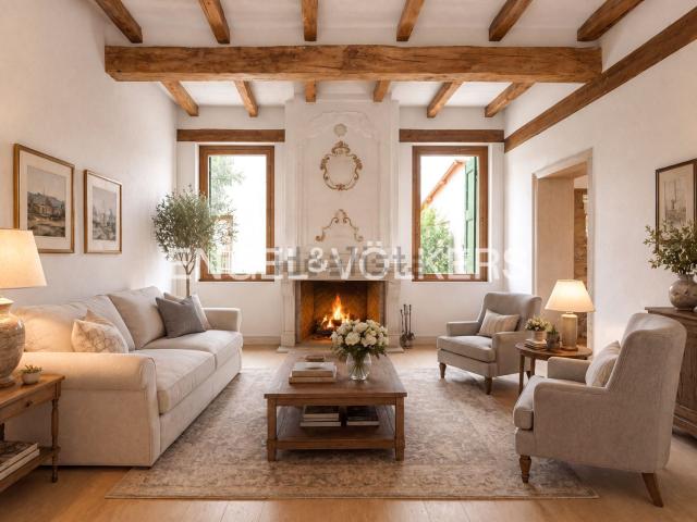 Appartamento in vendita di 401 m² in Via Giacomo Matteotti