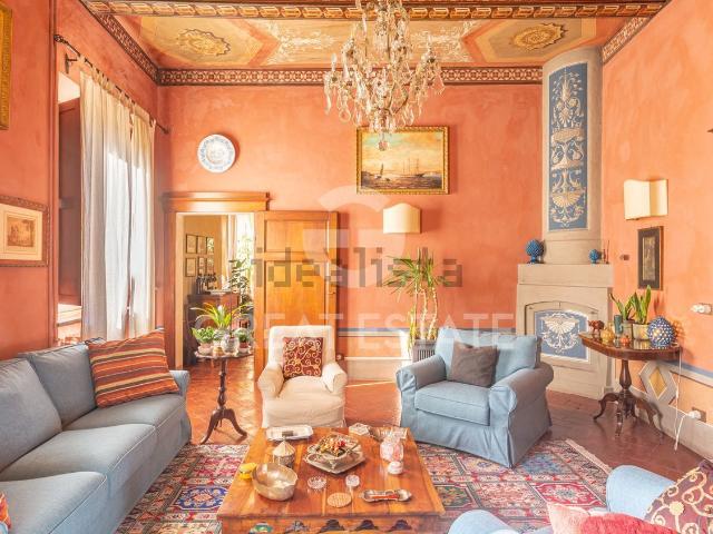Appartamento in vendita di 407 m² in Via Giuseppe Garibaldi