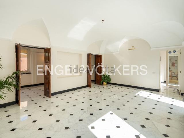 Appartamento in vendita di 407 m² in Via San Luca, 2