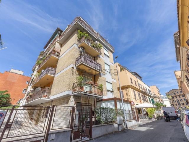 Appartamento in vendita di 40 m² in Via dei Prati della Farnesina