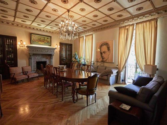 Appartamento in vendita di 410 m² in Piazza I Maggio, 9