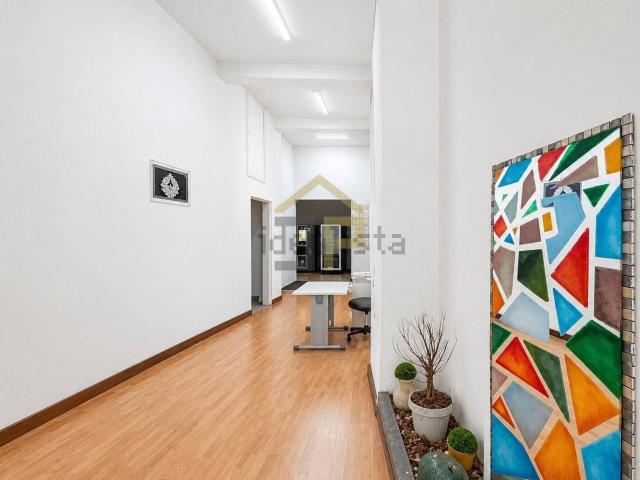 Appartamento in vendita di 415 m² in Via Giuseppe Crispi, 167
