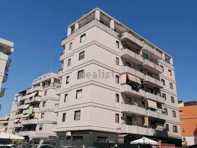 Appartamento in vendita di 415 m² in Via V. Ciampoli, 1