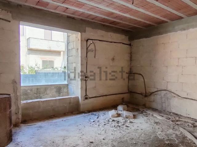 Appartamento in vendita di 416 m² in Via E. De Amicis, 14