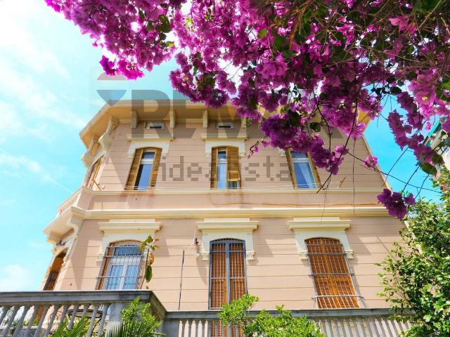 Appartamento in vendita di 419 m² in Via Loano, 23