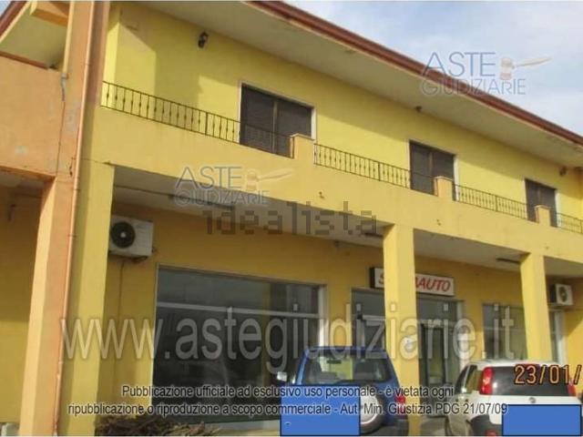 Appartamento in vendita di 429 m² in Via Stazione, 1
