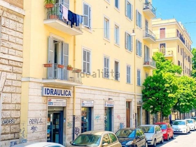 Appartamento in vendita di 42 m² in Largo Orazi e Curiazi, 9
