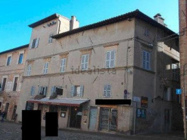 Appartamento in vendita di 430 m² in Via Federico Veterani, 1