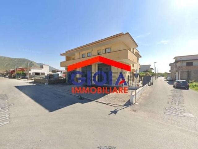 Appartamento in vendita di 433 m² in Via degli Oleandri, 77
