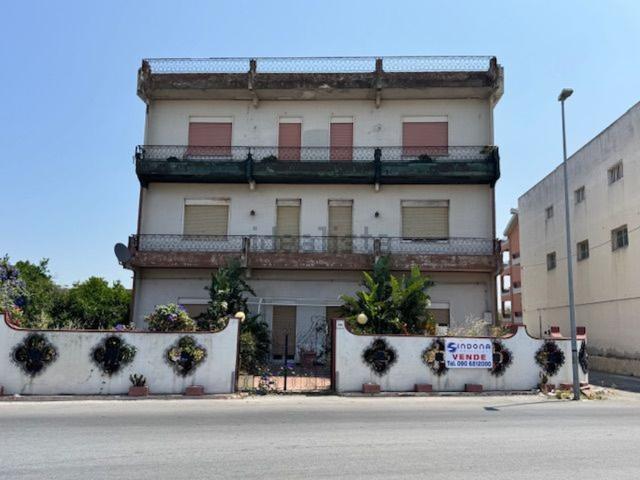 Appartamento in vendita di 438 m² in Via Sant&apos Andrea, 186