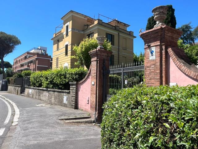 Appartamento in vendita di 47 m² in Via della Pisana, 330