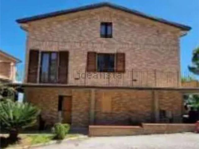 Appartamento in vendita di 442 m² in Strada Veregrense, 352
