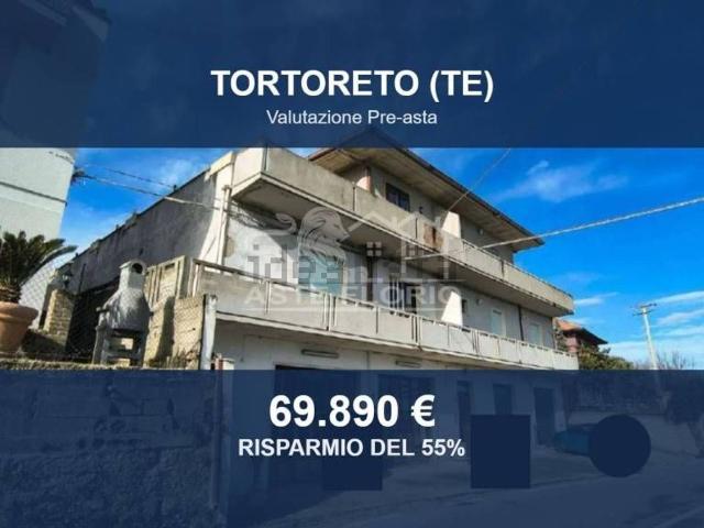Appartamento in vendita di 443 m² in Via Cavatassi, 31