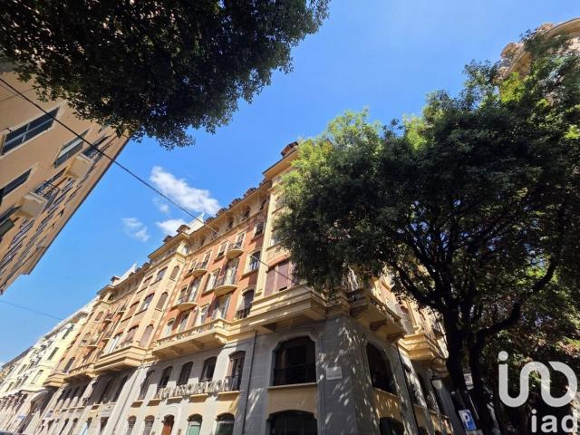Appartamento in vendita di 449 m² in Via Cesare Battisti, 2