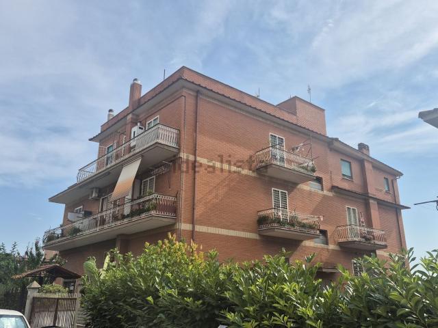 Appartamento in vendita di 44 m² in Via delle Lucarie