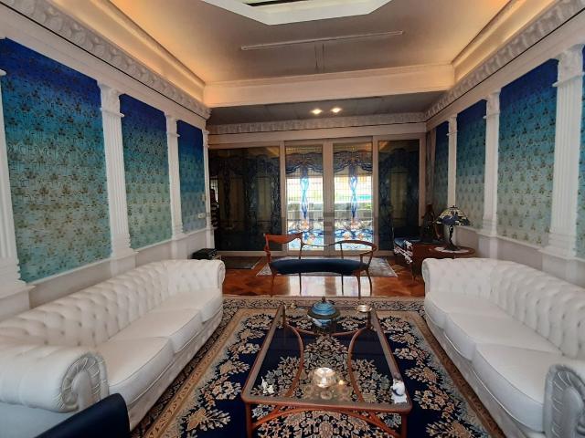 Appartamento in vendita di 450 m² in Via Giosuè Carducci, 19