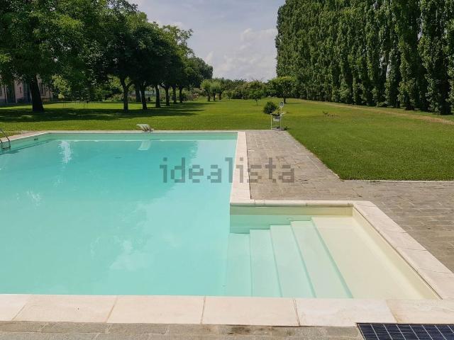 Appartamento in vendita di 450 m² in Via della Libertà, 3