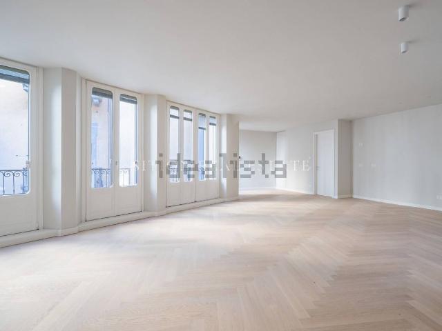 Appartamento in vendita di 450 m² in Via Lodovico Ariosto, 31