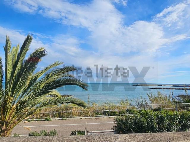 Appartamento in vendita di 45 m² in Strada Statale 1, 168