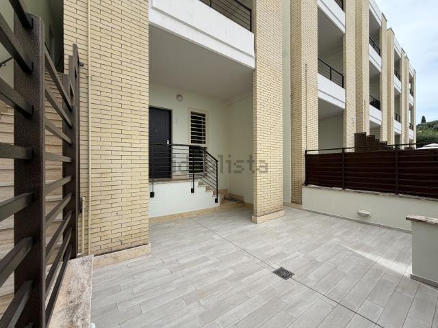 Appartamento in vendita di 45 m² in Via di Acqua Acetosa Anagnina, 68
