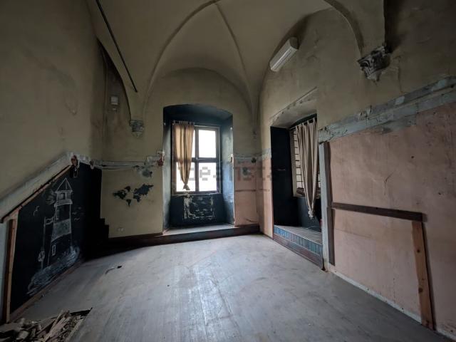 Appartamento in vendita di 460 m² in Piazza Pier Vettori