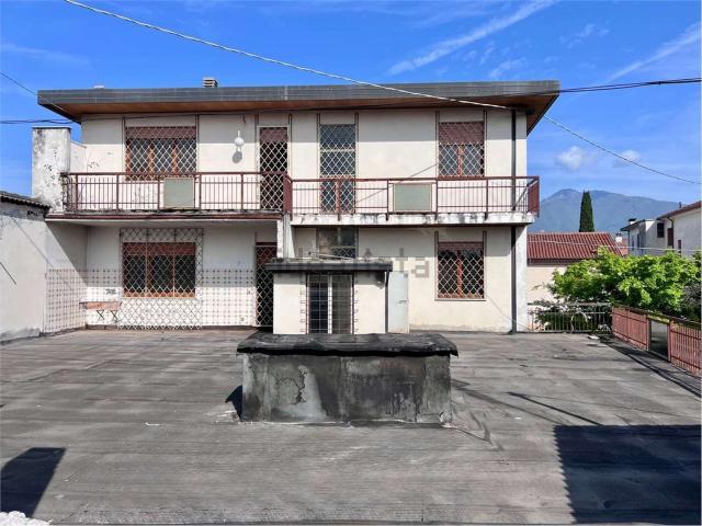 Appartamento in vendita di 465 m² in Piazza Silva, 83