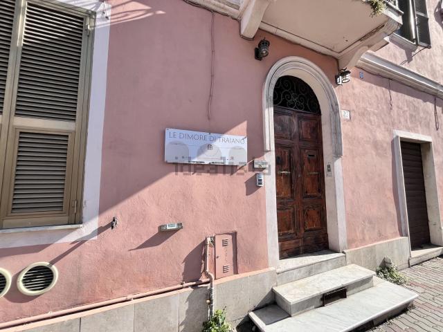 Appartamento in vendita di 46 m² in Via Terme di Traiano, 27