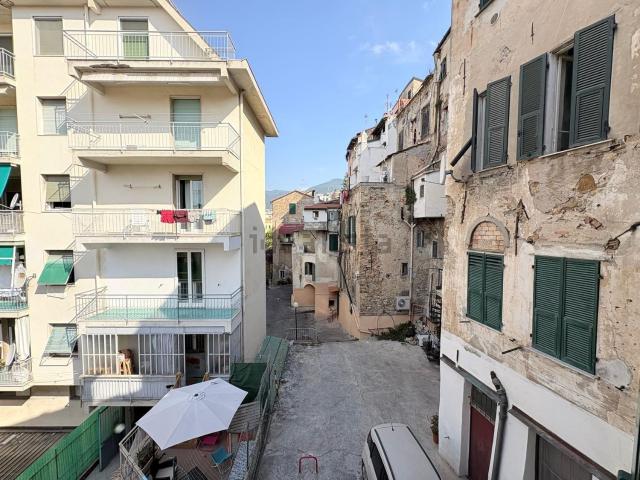 Appartamento in vendita di 46 m² in Via Montá