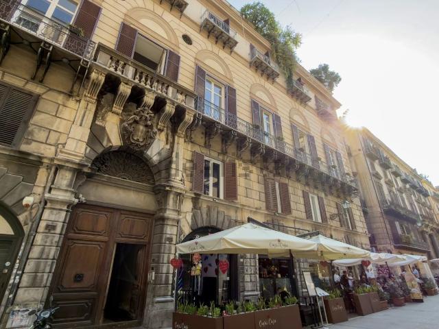 Appartamento in vendita di 470 m² in Via Vittorio Emanuele, 188