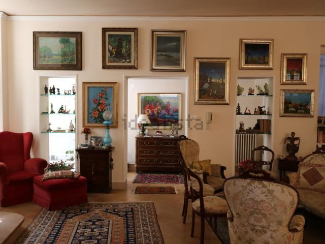 Appartamento in vendita di 475 m² in Via Rosati