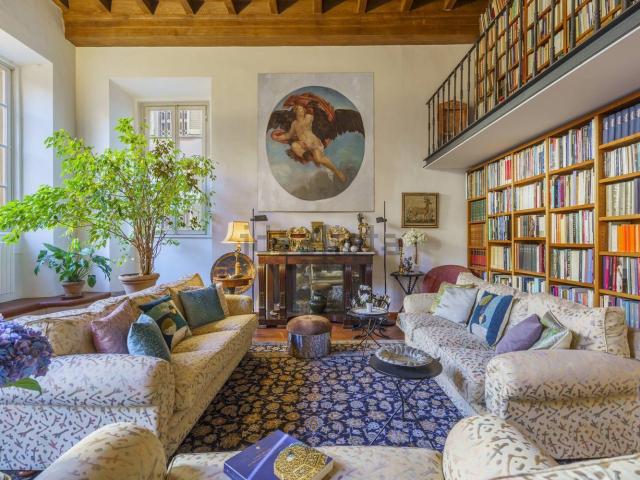 Appartamento in vendita di 480 m² in Via della Condotta