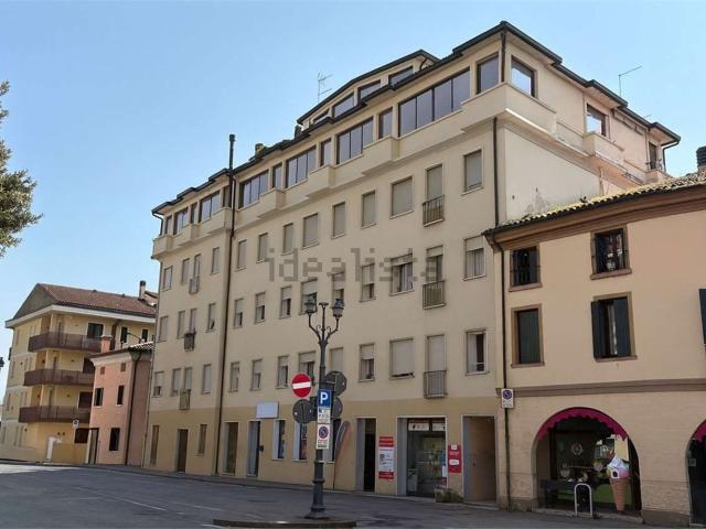 Appartamento in vendita di 480 m² in Via Valentino Rizzo, 1