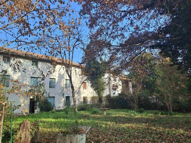 Appartamento in vendita di 490 m² in Via Zara, 1