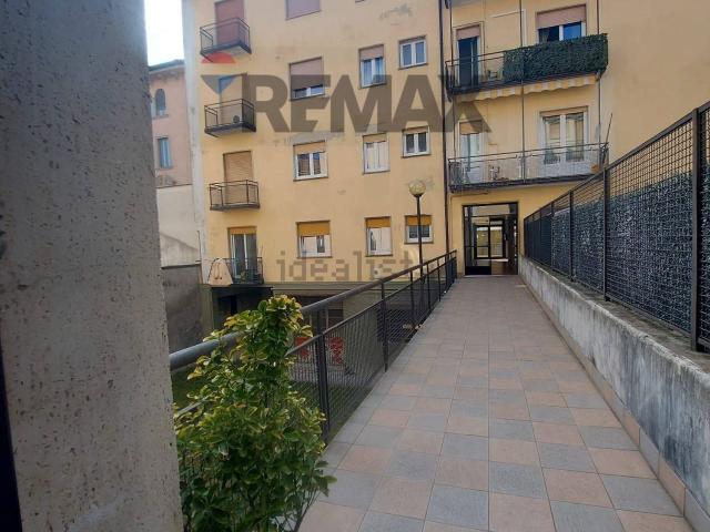 Appartamento in vendita di 49 m² in Via delle Medaglie D&apos Oro, 31