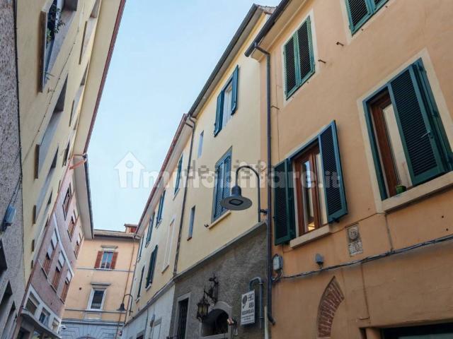 Appartamento in vendita di 53 m² in Via Montanara