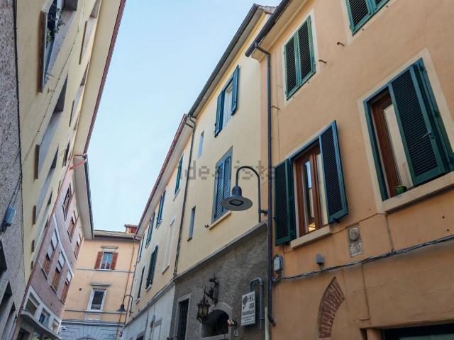 Appartamento in vendita di 53 m² in Via Montanara