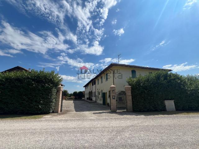 Appartamento in vendita di 500 m² in Via Dugliolo
