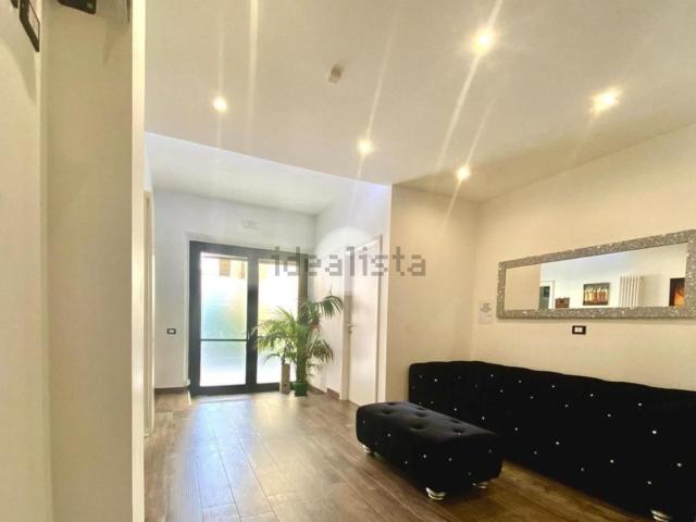 Appartamento in vendita di 500 m² in Via Monte San Michele, 36