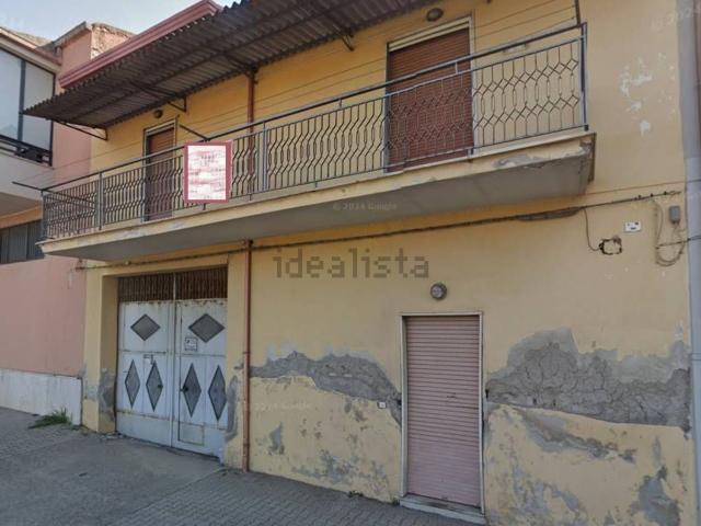 Appartamento in vendita di 500 m² in Via Nazionale Appia, 128