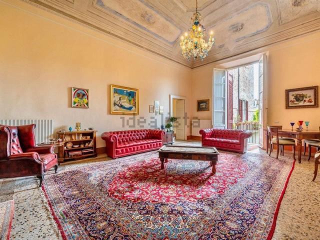 Appartamento in vendita di 500 m² in Via San Martino, 56125
