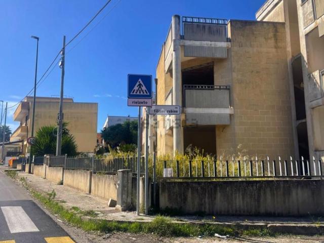 Appartamento in vendita di 500 m² in Via Rubino