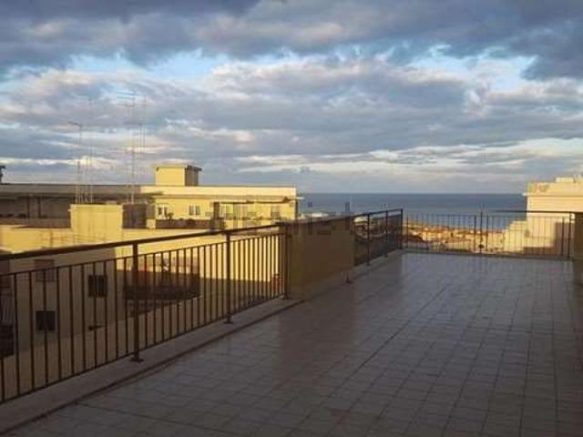 Appartamento in vendita di 500 m² in Via Tisia