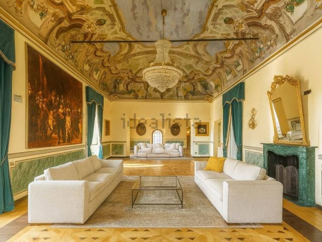 Appartamento in vendita di 500 m² in Piazza del Comune