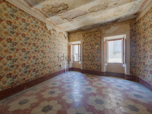 Appartamento in vendita di 500 m² in Piazza San Agostino, 2